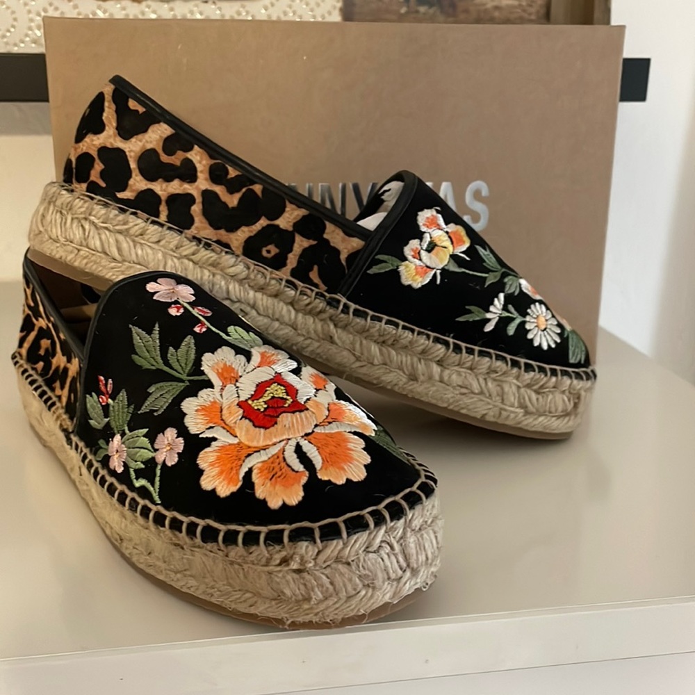 Johnny Was espadrilles NWT